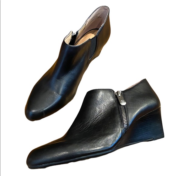 Adrienne Vittadini Shoes - Adrienne Vittadini Black Leather Wedge Ankle Boot 9.5 w/ side zip